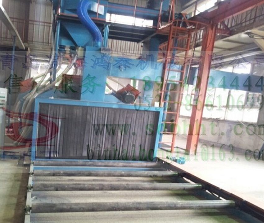 用(yòng)于健身(shēn)器(qì)材的(de)通(tōng)過式抛丸機(jī)